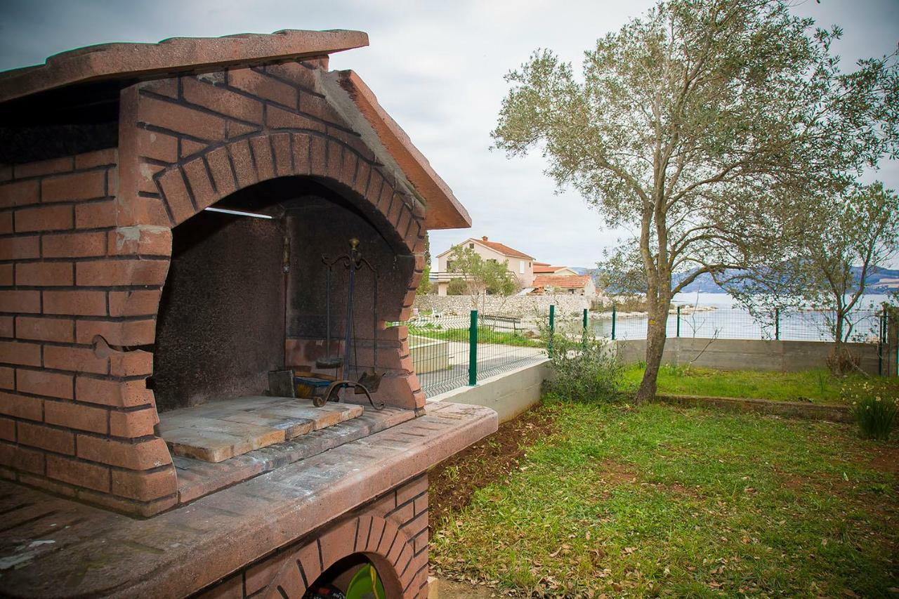 Holiday House "Kale" Drace Bagian luar foto