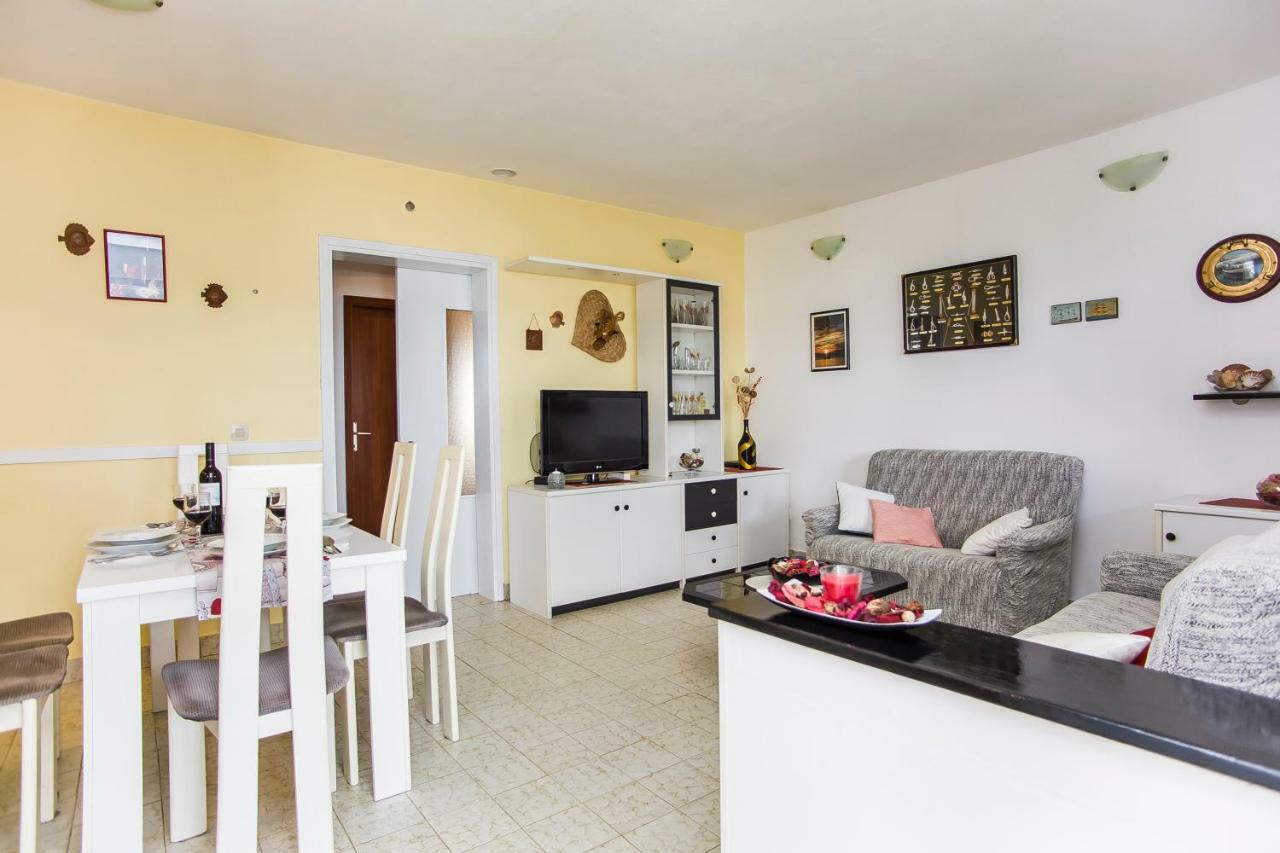 Holiday House "Kale" Drace Bagian luar foto