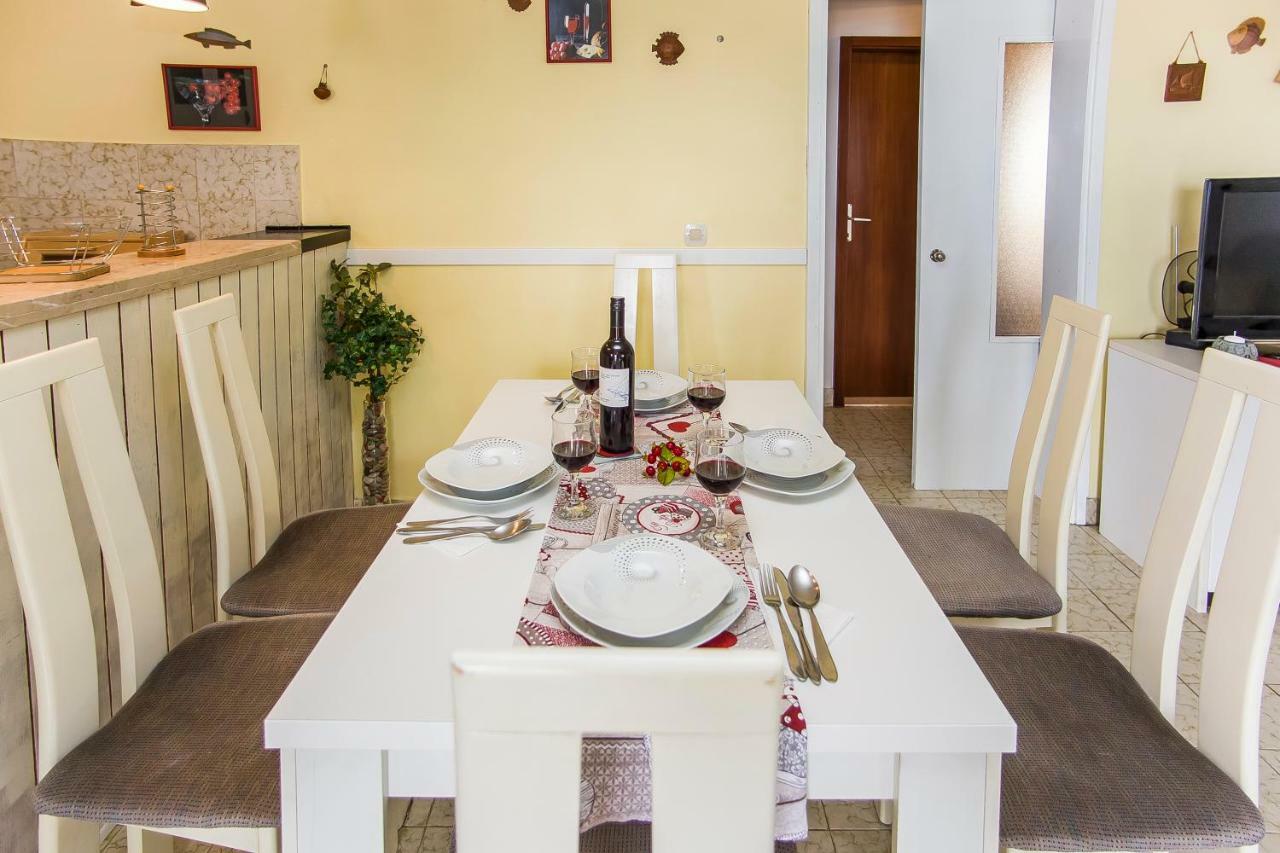 Holiday House "Kale" Drace Bagian luar foto